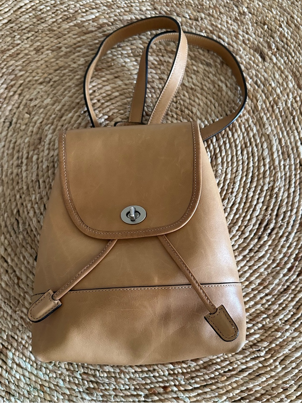 Vintage Coach British Tan Glove Tanned Leather Small Daypack Backpack Purse 9960